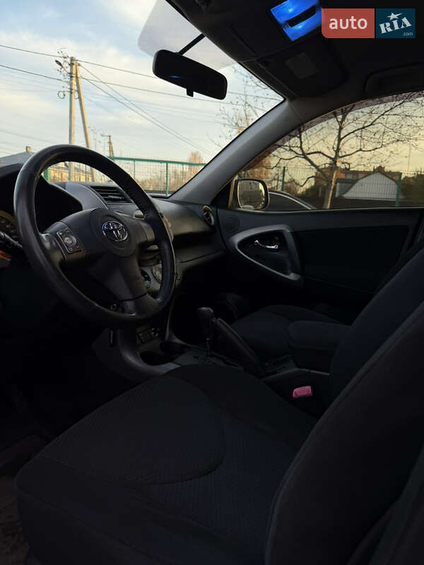 Внедорожник / Кроссовер Toyota RAV4 2006 в Борисполе