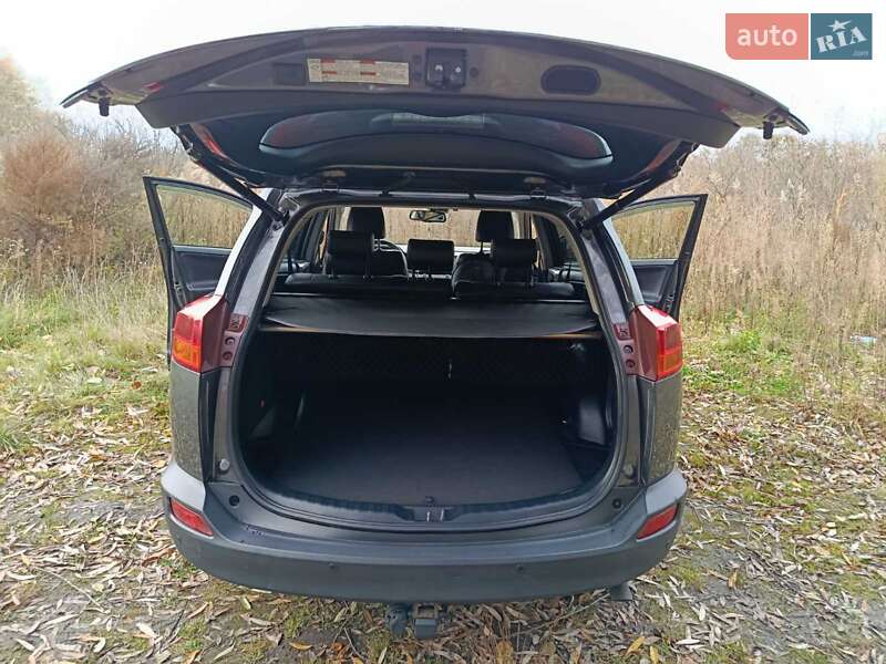 Внедорожник / Кроссовер Toyota RAV4 2014 в Ровно фото 24 Внедорожник / Кроссовер Toyota RAV4 2014 в Ровно
