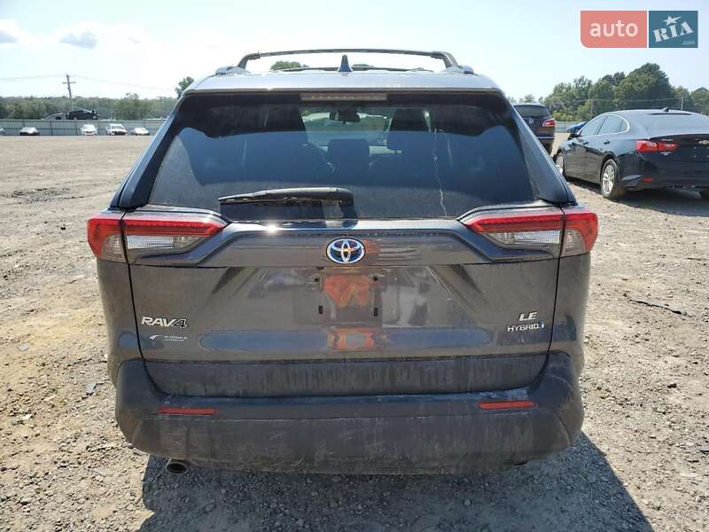 Внедорожник / Кроссовер Toyota RAV4 2020 в Киеве