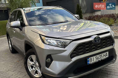 Позашляховик / Кросовер Toyota RAV4 2020 в Дніпрі