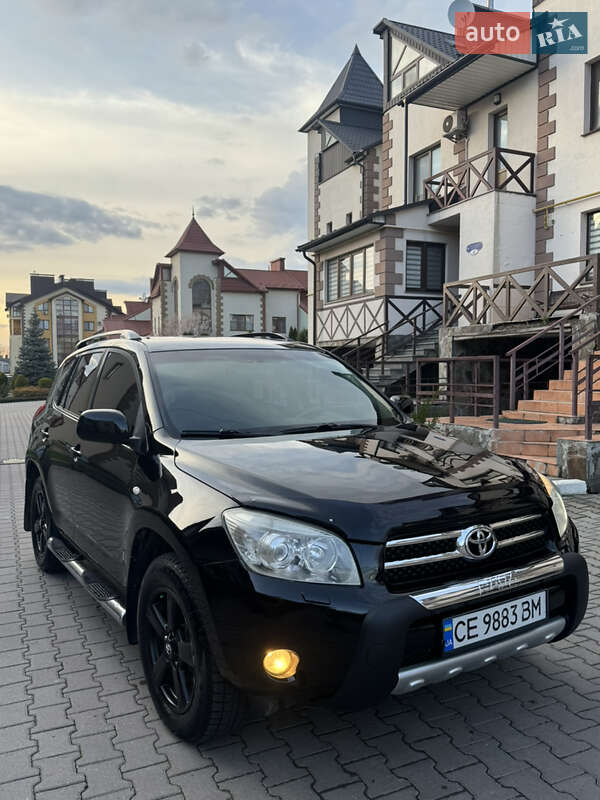 Внедорожник / Кроссовер Toyota RAV4 2007 в Черновцах