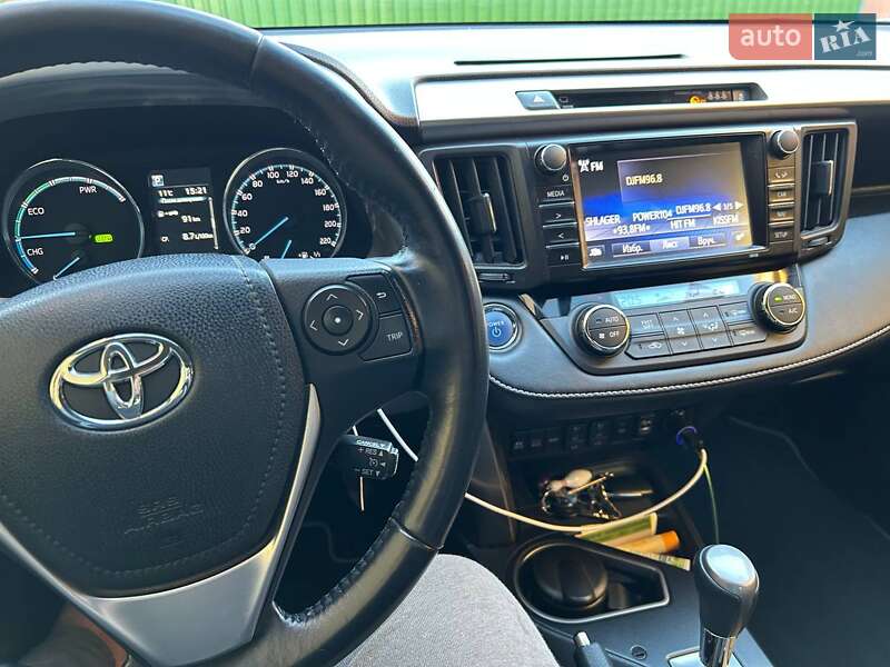 Внедорожник / Кроссовер Toyota RAV4 2017 в Киеве фото 24 Внедорожник / Кроссовер Toyota RAV4 2017 в Киеве