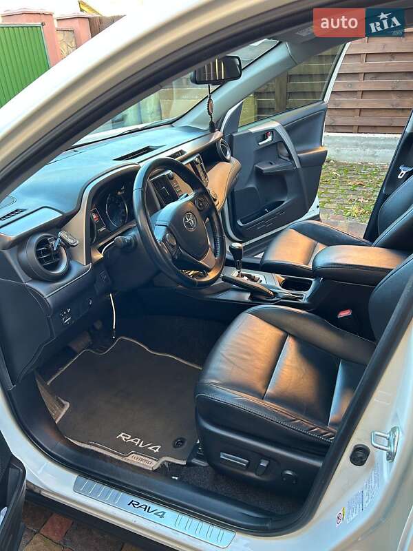 Внедорожник / Кроссовер Toyota RAV4 2017 в Киеве фото 41 Внедорожник / Кроссовер Toyota RAV4 2017 в Киеве