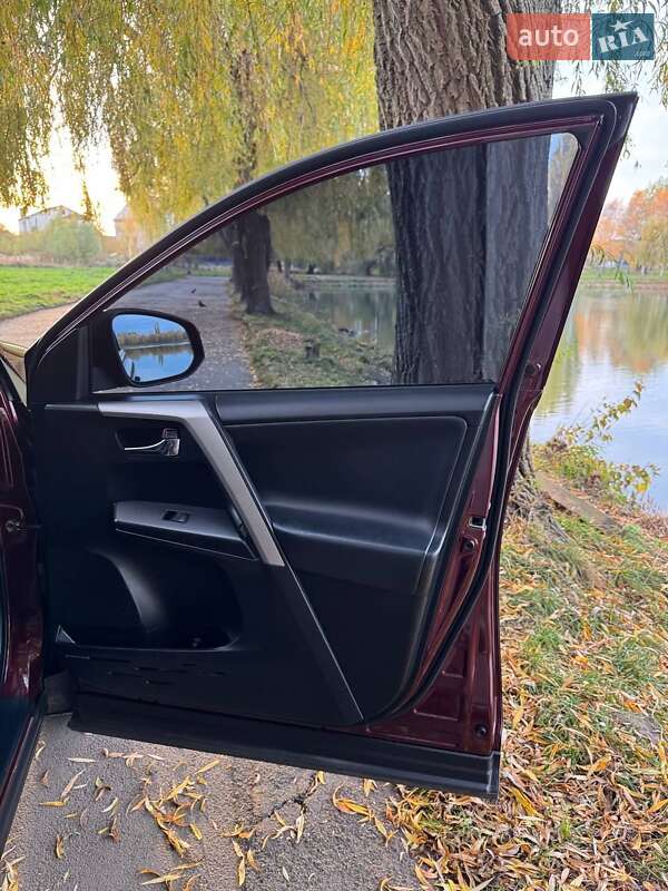 Внедорожник / Кроссовер Toyota RAV4 2017 в Ровно фото 18 Внедорожник / Кроссовер Toyota RAV4 2017 в Ровно