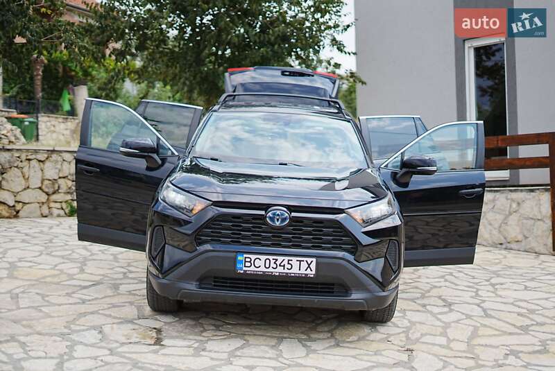 Позашляховик / Кросовер Toyota RAV4 2019 в Сколе