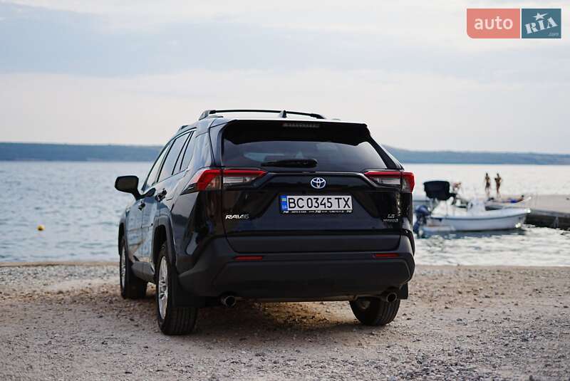 Позашляховик / Кросовер Toyota RAV4 2019 в Сколе