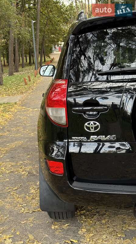 Внедорожник / Кроссовер Toyota RAV4 2007 в Киеве