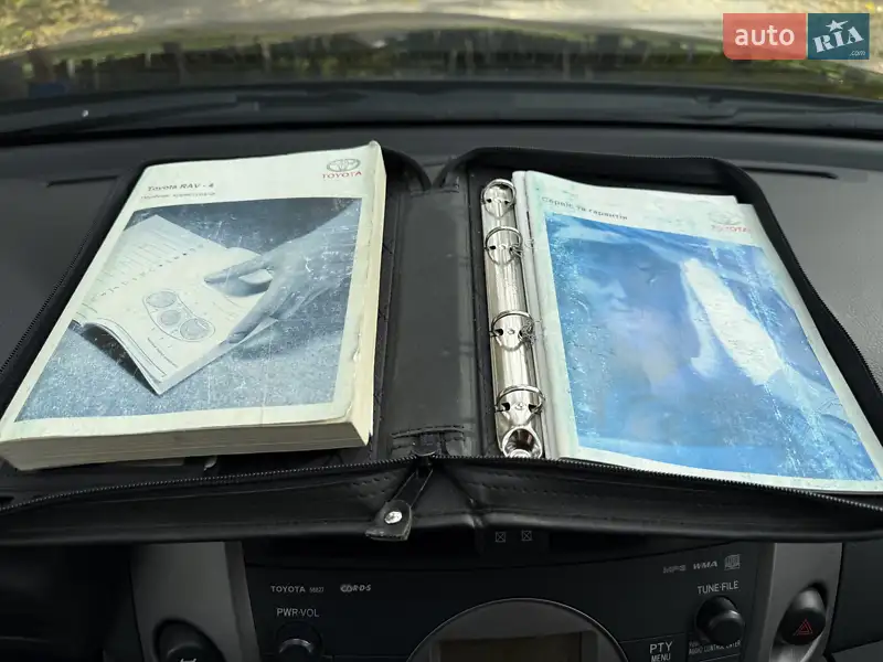 Внедорожник / Кроссовер Toyota RAV4 2007 в Киеве документ