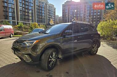 Позашляховик / Кросовер Toyota RAV4 2016 в Києві