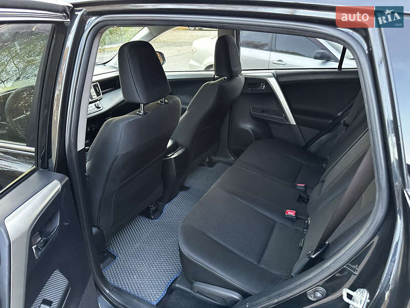 Внедорожник / Кроссовер Toyota RAV4 2013 в Кропивницком