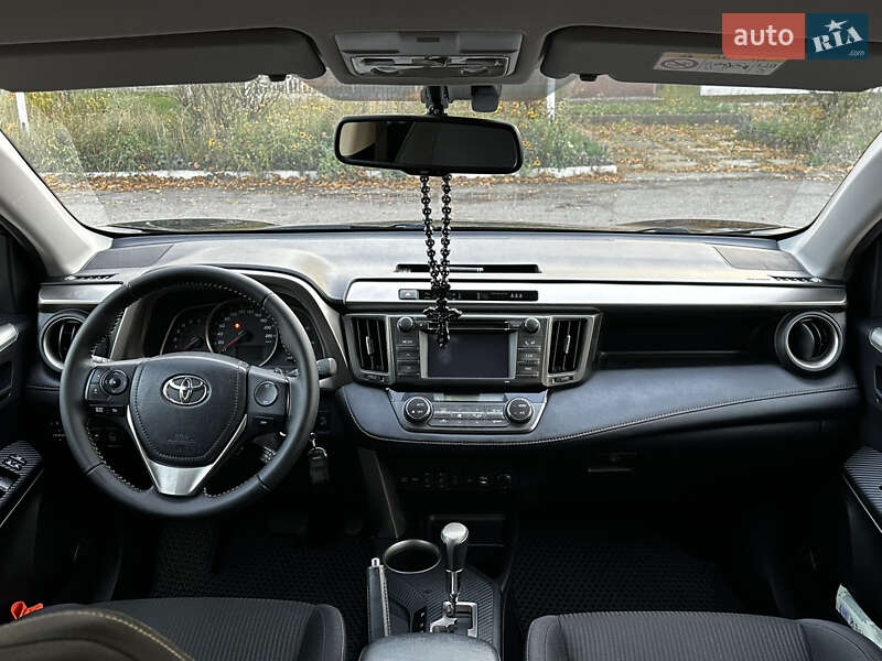 Внедорожник / Кроссовер Toyota RAV4 2013 в Кропивницком