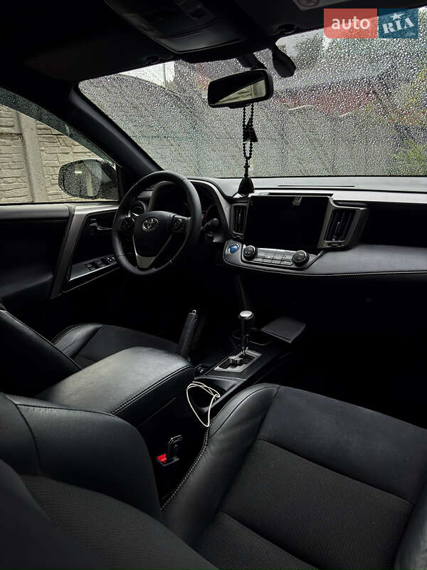 Внедорожник / Кроссовер Toyota RAV4 2017 в Киеве фото 16 Внедорожник / Кроссовер Toyota RAV4 2017 в Киеве