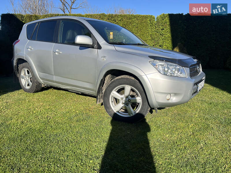 Внедорожник / Кроссовер Toyota RAV4 2008 в Меденичах