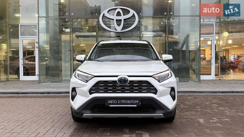 Внедорожник / Кроссовер Toyota RAV4 2019 в Киеве фото 5 Внедорожник / Кроссовер Toyota RAV4 2019 в Киеве