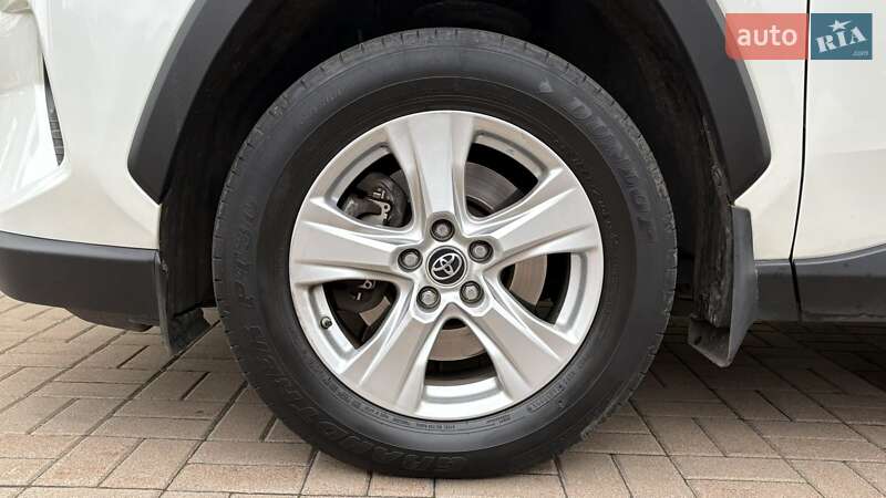 Внедорожник / Кроссовер Toyota RAV4 2019 в Киеве фото 15 Внедорожник / Кроссовер Toyota RAV4 2019 в Киеве