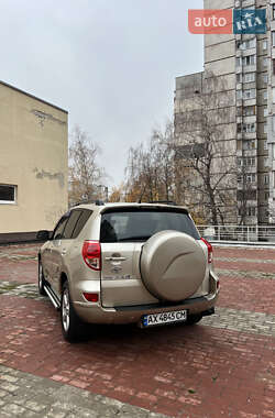 Позашляховик / Кросовер Toyota RAV4 2006 в Харкові
