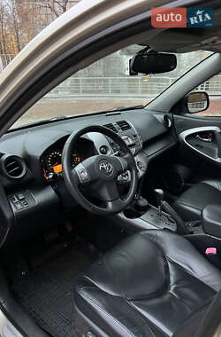 Позашляховик / Кросовер Toyota RAV4 2006 в Харкові