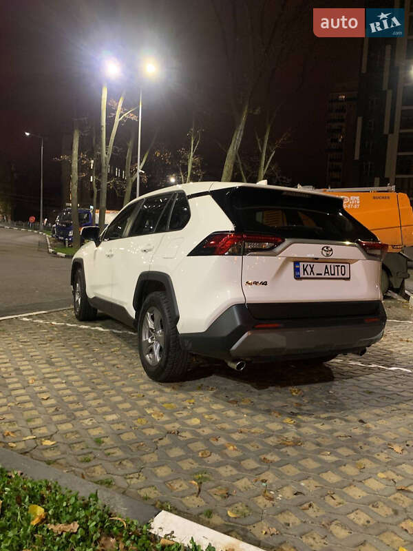 Внедорожник / Кроссовер Toyota RAV4 2023 в Харькове фото 4 Внедорожник / Кроссовер Toyota RAV4 2023 в Харькове