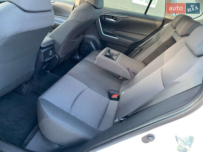 Внедорожник / Кроссовер Toyota RAV4 2023 в Харькове фото 18 Внедорожник / Кроссовер Toyota RAV4 2023 в Харькове