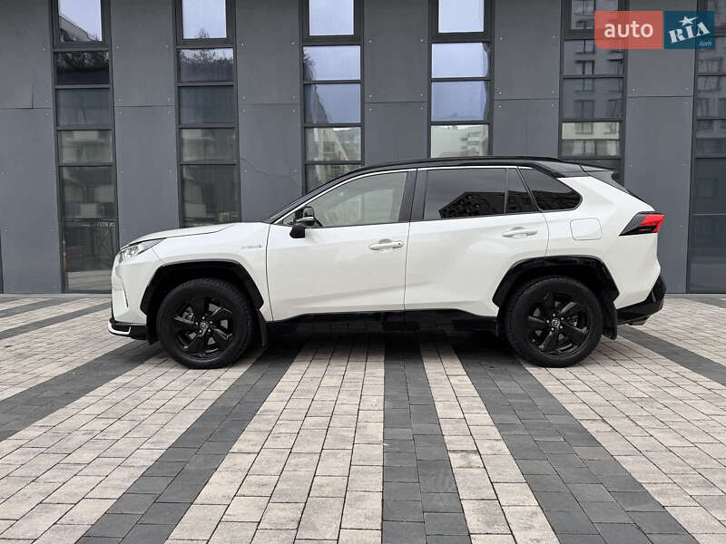 Внедорожник / Кроссовер Toyota RAV4 2019 в Львове