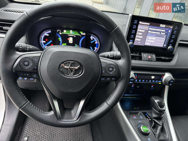 Внедорожник / Кроссовер Toyota RAV4 2019 в Львове