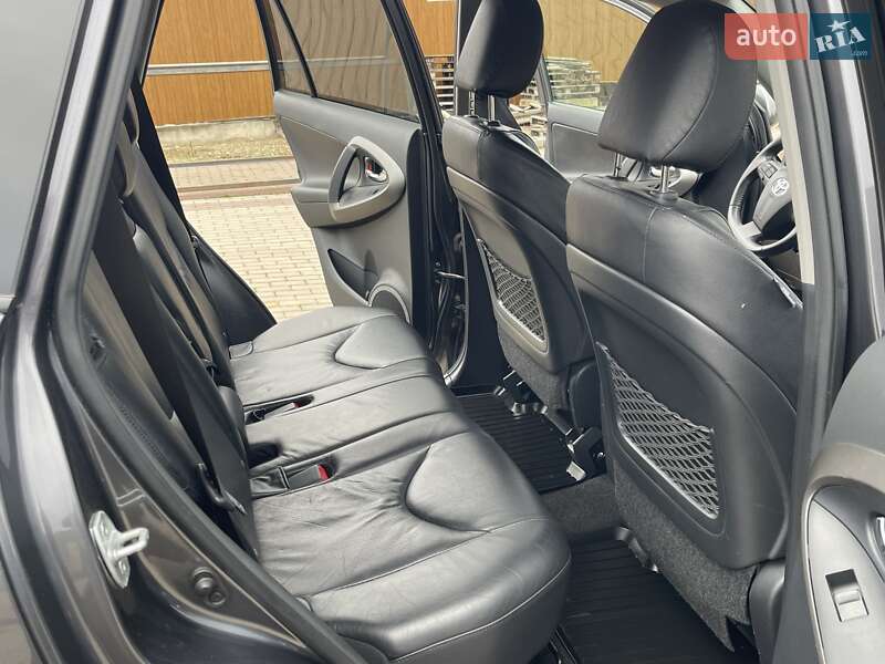 Внедорожник / Кроссовер Toyota RAV4 2010 в Ровно фото 32 Внедорожник / Кроссовер Toyota RAV4 2010 в Ровно