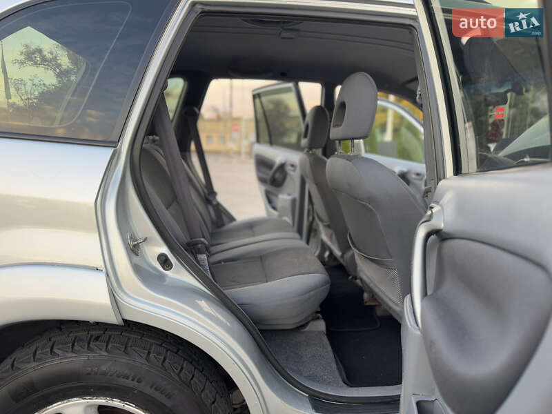 Позашляховик / Кросовер Toyota RAV4 2003 в Одесі