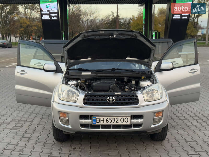 Позашляховик / Кросовер Toyota RAV4 2003 в Одесі