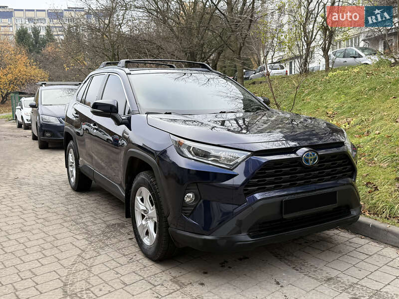 Внедорожник / Кроссовер Toyota RAV4 2019 в Львове