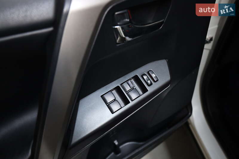 Внедорожник / Кроссовер Toyota RAV4 2017 в Луцке фото 14 Внедорожник / Кроссовер Toyota RAV4 2017 в Луцке