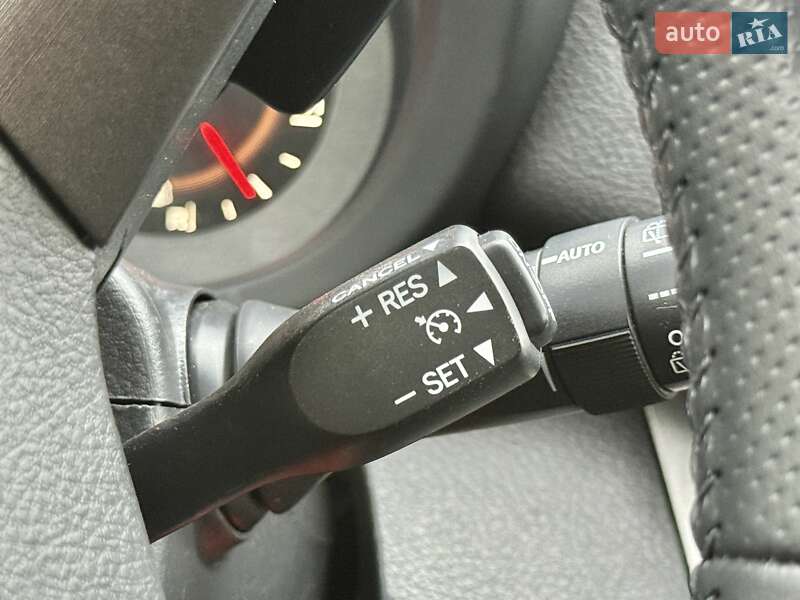 Внедорожник / Кроссовер Toyota RAV4 2010 в Харькове