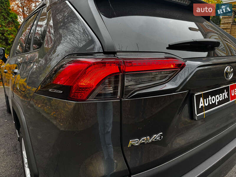 Внедорожник / Кроссовер Toyota RAV4 2019 в Киеве фото 10 Внедорожник / Кроссовер Toyota RAV4 2019 в Киеве
