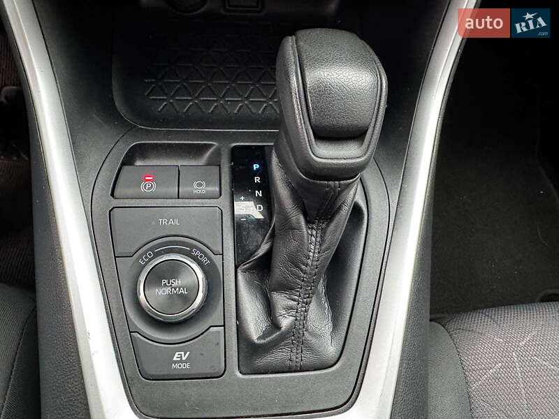 Внедорожник / Кроссовер Toyota RAV4 2019 в Киеве фото 25 Внедорожник / Кроссовер Toyota RAV4 2019 в Киеве