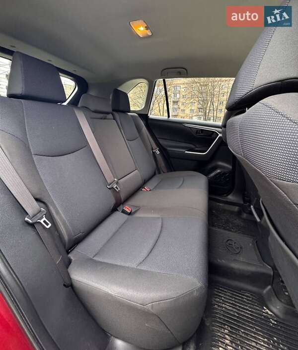 Внедорожник / Кроссовер Toyota RAV4 2019 в Виннице