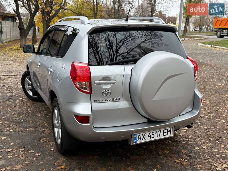 Внедорожник / Кроссовер Toyota RAV4 2008 в Харькове