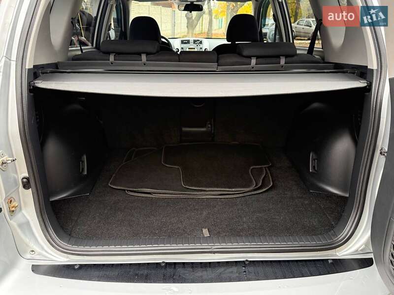 Внедорожник / Кроссовер Toyota RAV4 2008 в Харькове