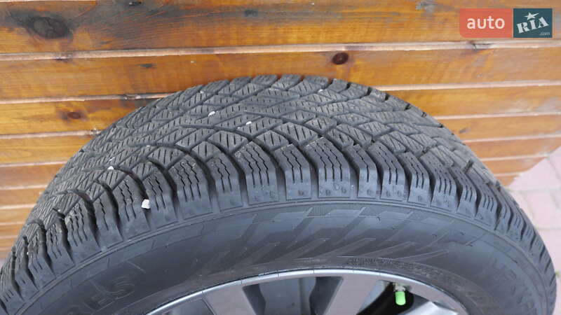 Позашляховик / Кросовер Toyota RAV4 2020 в Львові