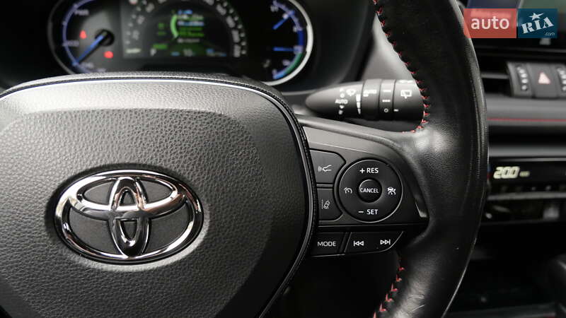 Позашляховик / Кросовер Toyota RAV4 2020 в Львові