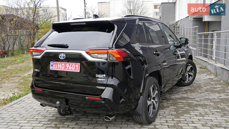Позашляховик / Кросовер Toyota RAV4 2020 в Львові