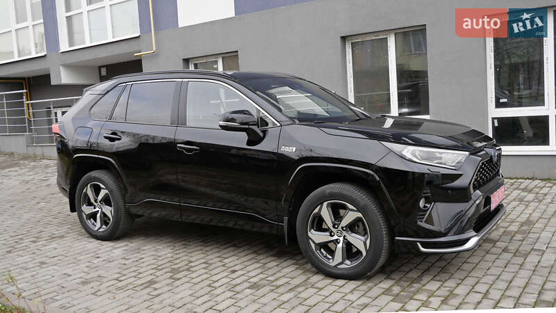 Позашляховик / Кросовер Toyota RAV4 2020 в Львові
