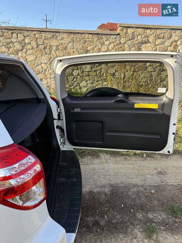 Внедорожник / Кроссовер Toyota RAV4 2011 в Киеве фото 15 Внедорожник / Кроссовер Toyota RAV4 2011 в Киеве