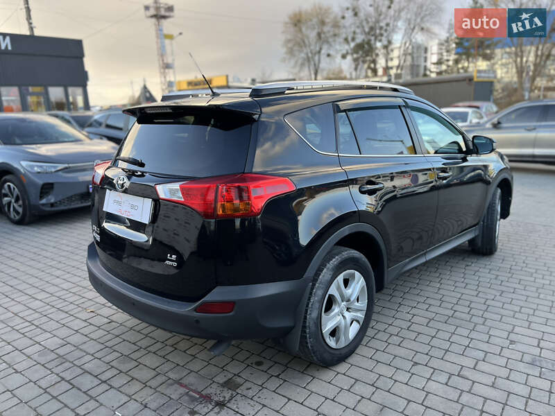 Позашляховик / Кросовер Toyota RAV4 2015 в Львові