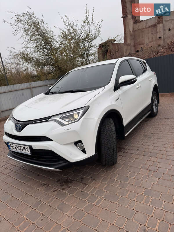 Позашляховик / Кросовер Toyota RAV4 2018 в Кривому Розі