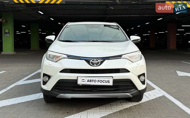 Внедорожник / Кроссовер Toyota RAV4 2017 в Киеве фото 3 Внедорожник / Кроссовер Toyota RAV4 2017 в Киеве