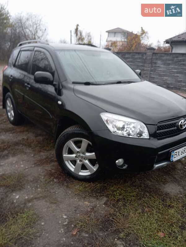 Позашляховик / Кросовер Toyota RAV4 2008 в Василькові