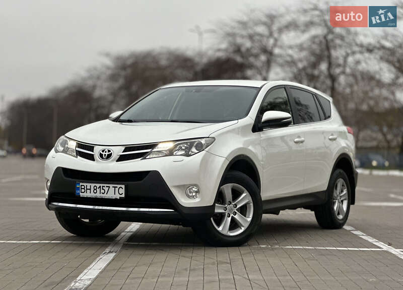 Позашляховик / Кросовер Toyota RAV4 2015 в Одесі