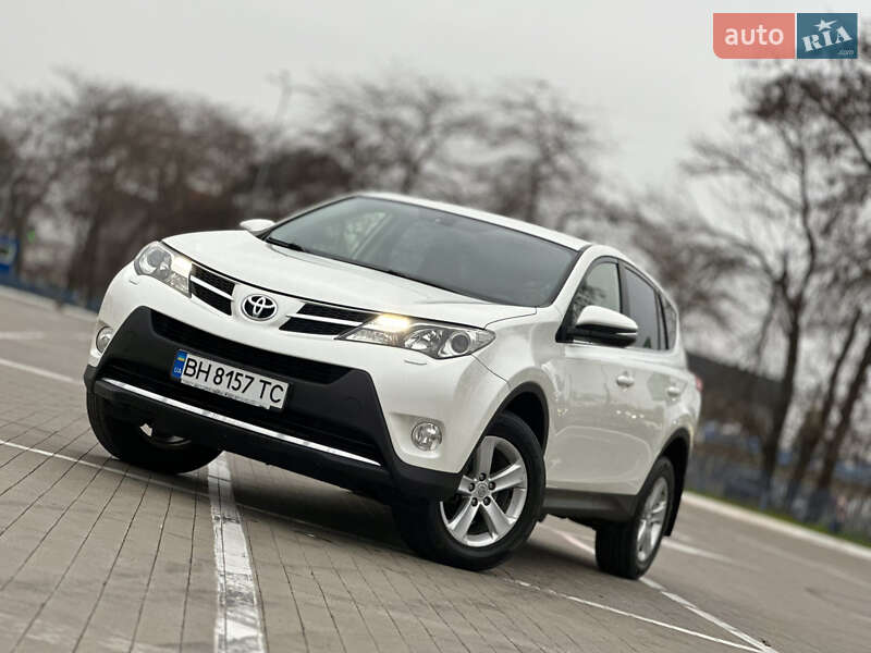 Позашляховик / Кросовер Toyota RAV4 2015 в Одесі