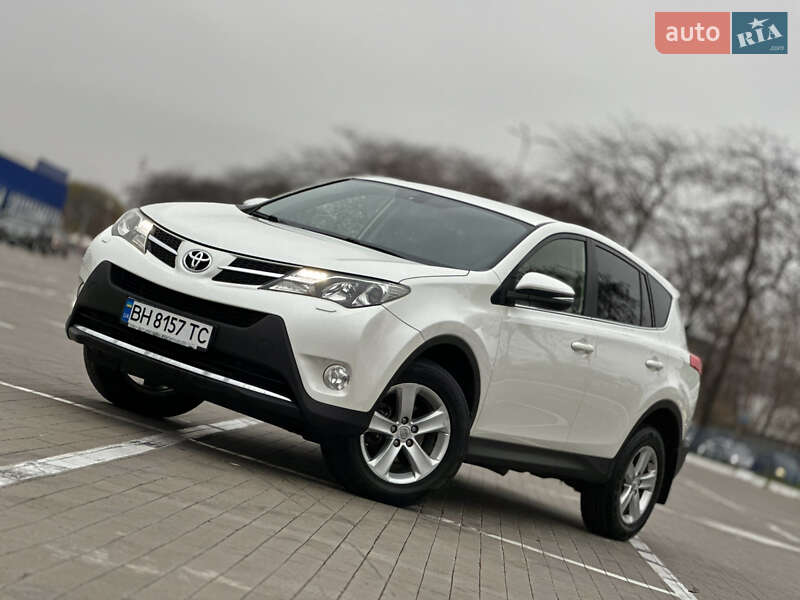 Позашляховик / Кросовер Toyota RAV4 2015 в Одесі