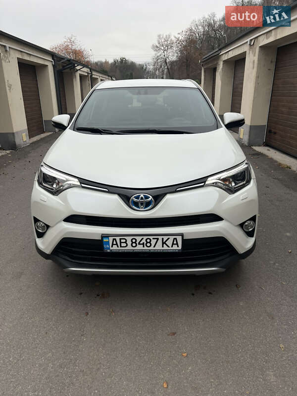 Внедорожник / Кроссовер Toyota RAV4 2017 в Виннице фото 2 Внедорожник / Кроссовер Toyota RAV4 2017 в Виннице
