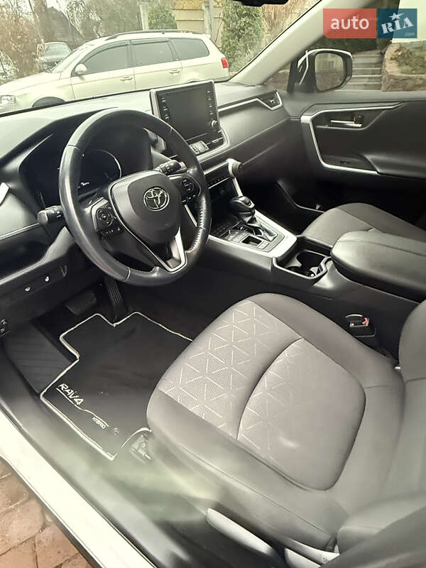 Позашляховик / Кросовер Toyota RAV4 2019 в Боярці